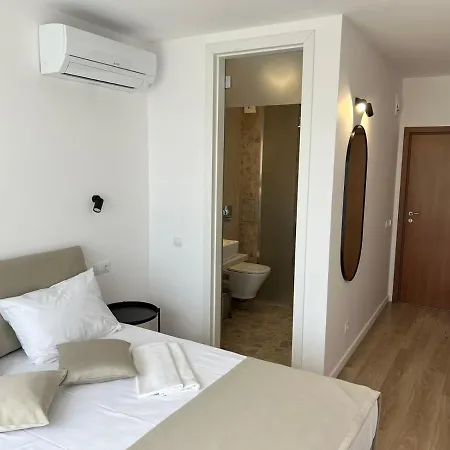 Hotel Mia *
